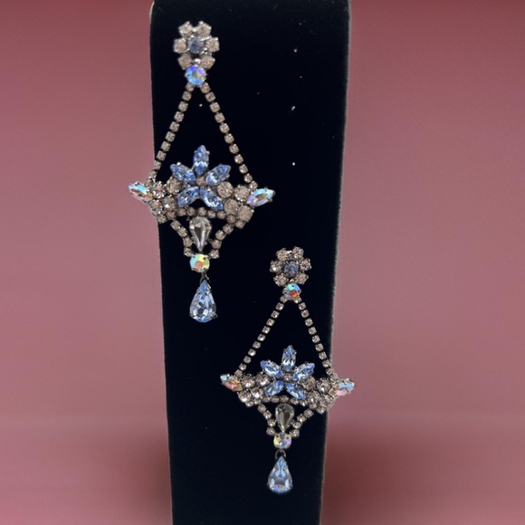 🔶NICKY BUTLER FASHION Blue Crystal Flower Basket Chandelier Drop Earrings NEW - Picture 13 of 16